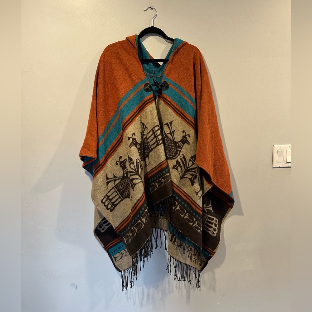 “Ancestral Spirits” Hooded Fashion Wrap by Kewa Pueblo Artist Robert Tenorio - Picture 4 of 7